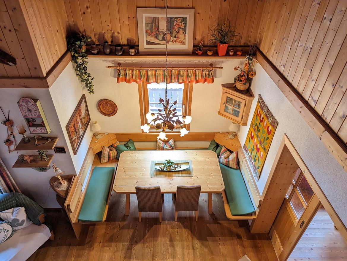 Blick ins Wohnzimmer